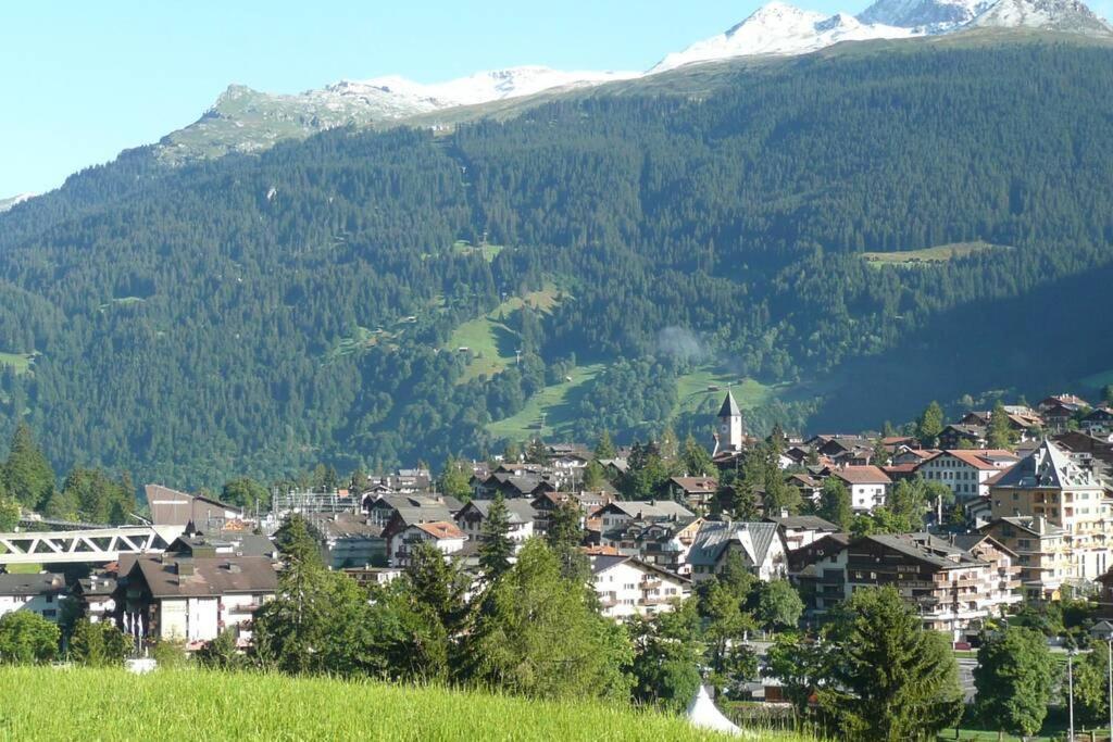 Appartement In Hus Signal Met Prachtig Uitzicht Op De Bergen كلوسترز المظهر الخارجي الصورة